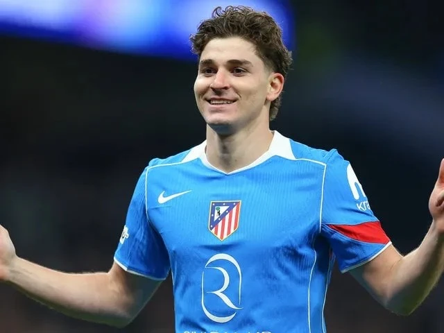 M88 Julian Alvarez
